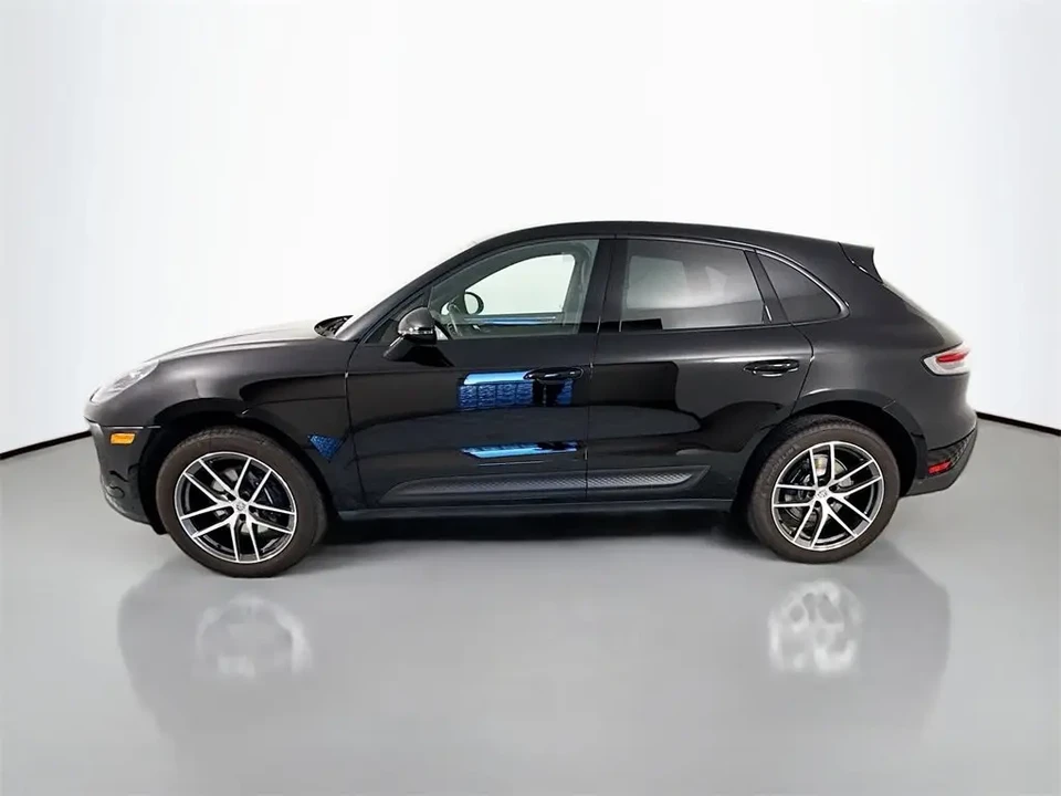 2024 Porsche Macan - Image 2 of 8