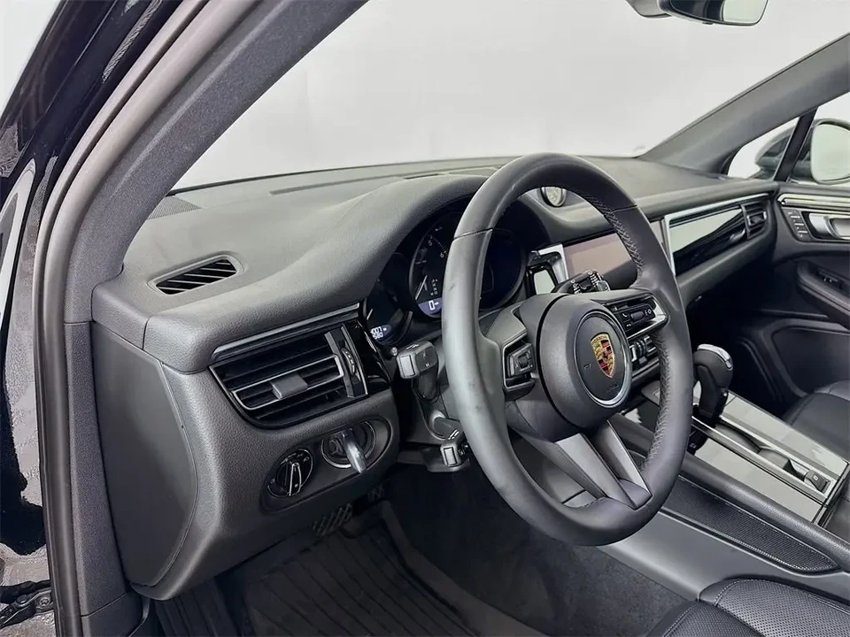 2024 Porsche Macan - Image 4 of 8