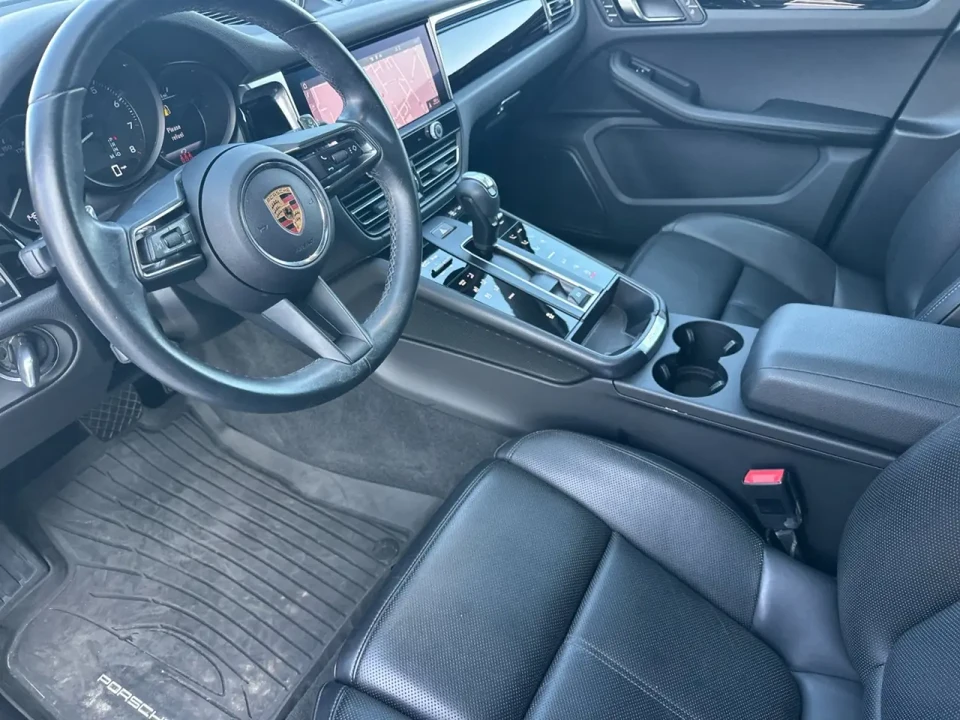 2024 Porsche Macan - Image 4 of 13