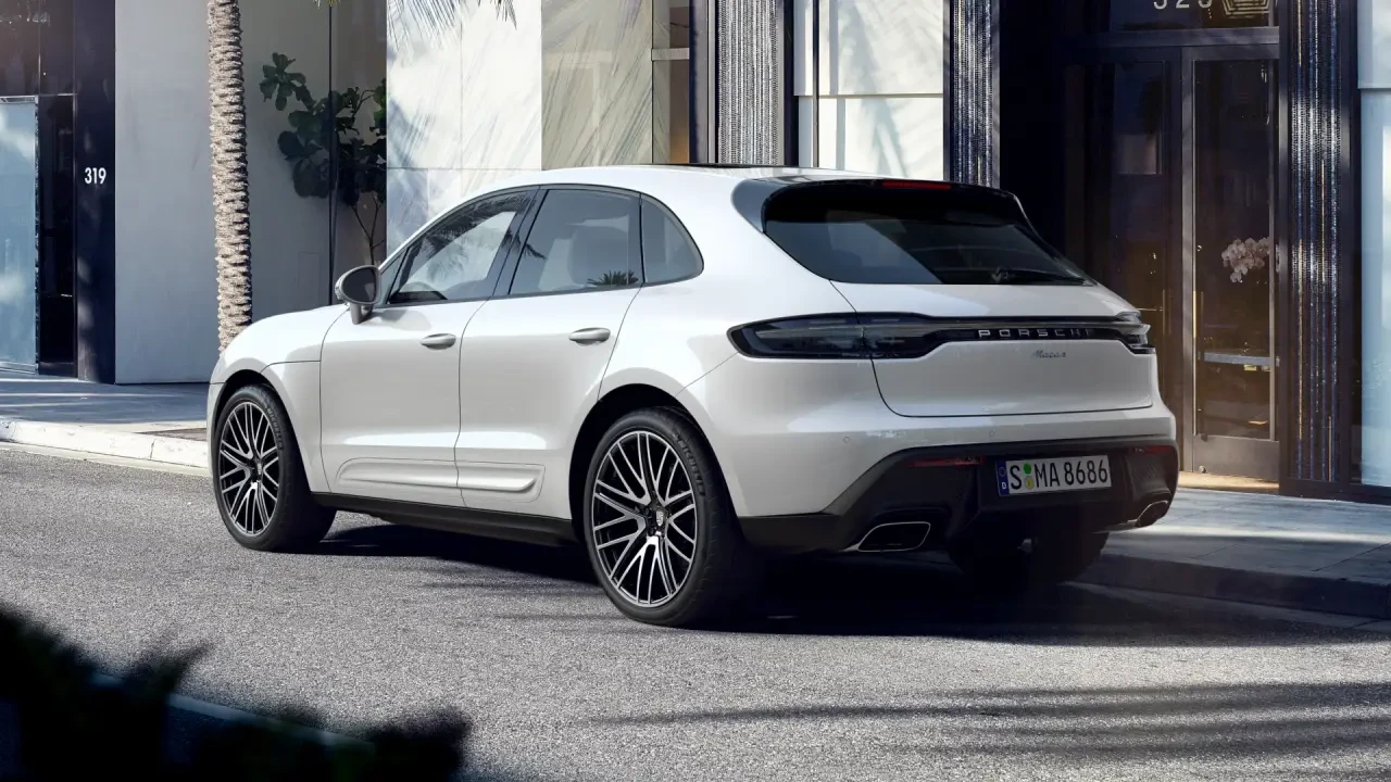 2024 Porsche Macan - Image 3 of 12
