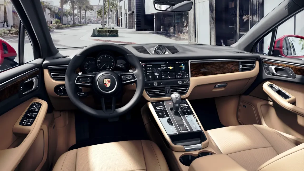 2024 Porsche Macan - Image 4 of 6
