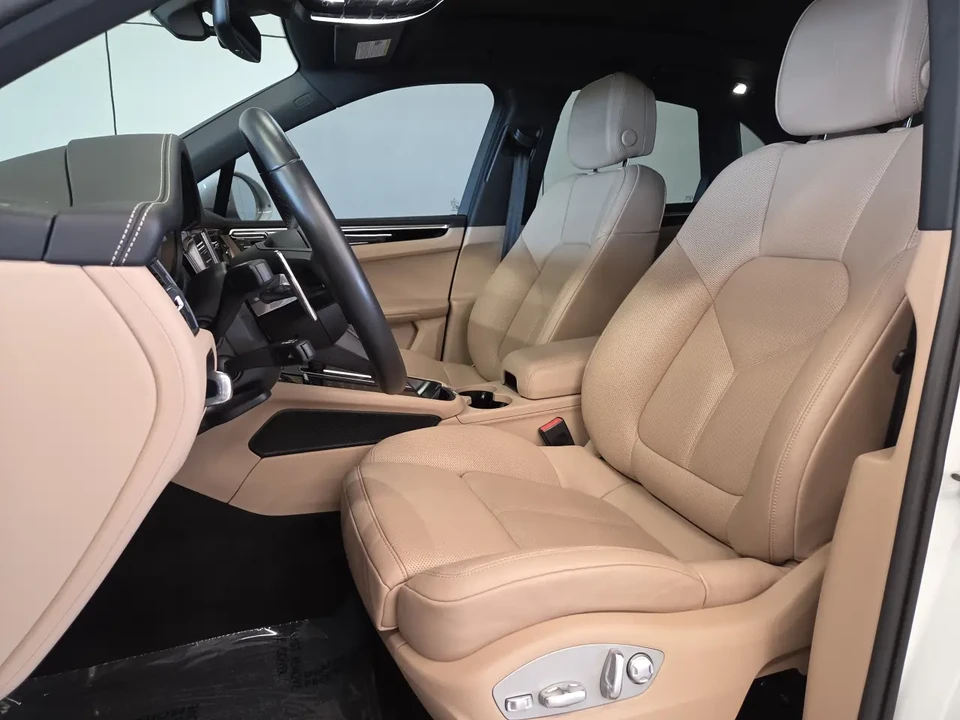 2024 Porsche Macan - Image 5 of 8