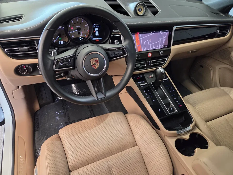 2024 Porsche Macan - Image 4 of 8