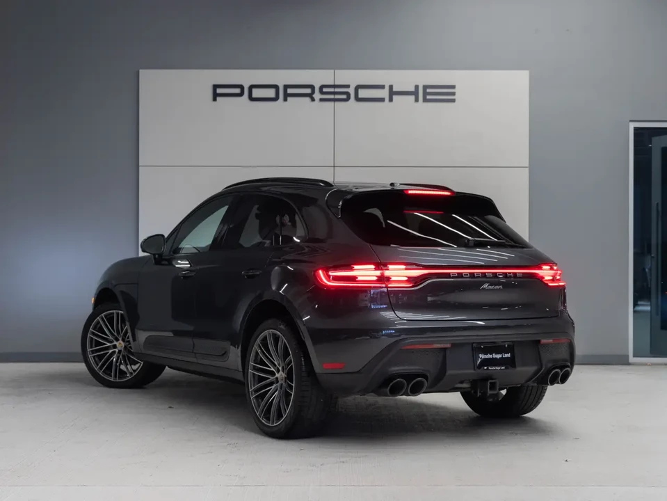 2024 Porsche Macan - Image 3 of 11