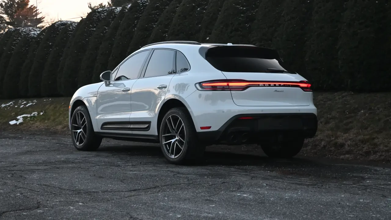 2024 Porsche Macan - Image 3 of 6