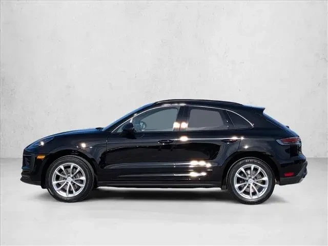 2024 Porsche Macan - Image 2 of 8