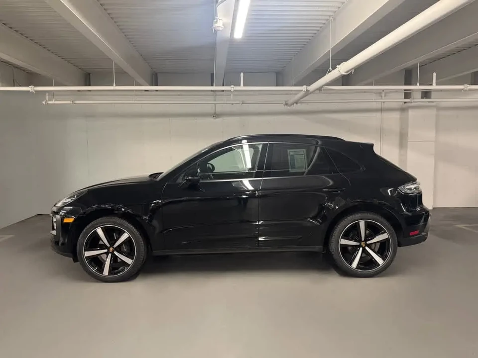 2024 Porsche Macan - Image 2 of 8