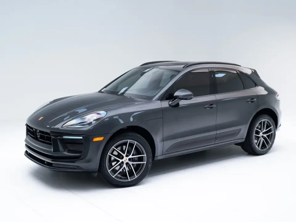 2024 Porsche Macan - Image 11 of 14