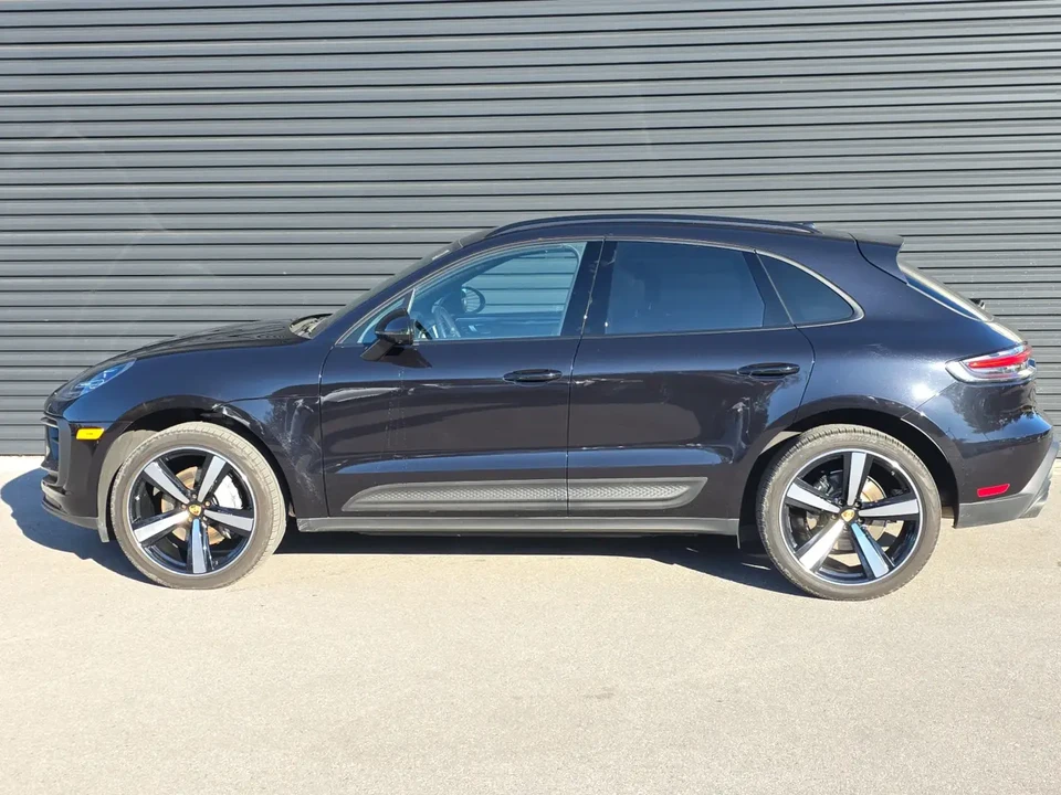 2024 Porsche Macan - Image 2 of 6