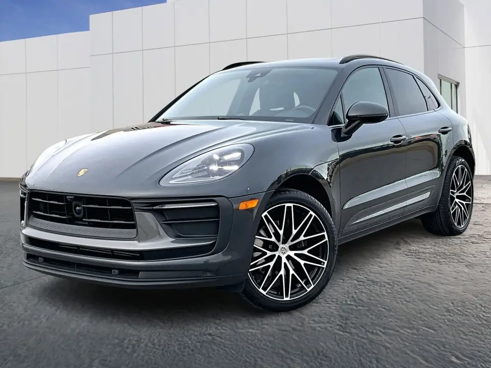 2024 Porsche Macan - Image 9 of 11