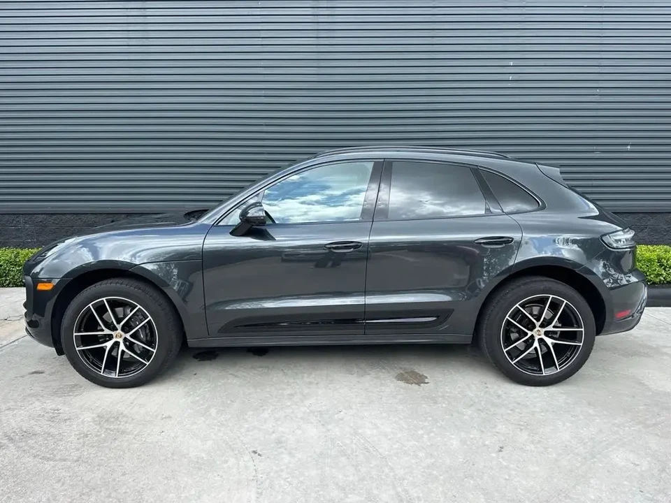 2024 Porsche Macan - Image 2 of 13