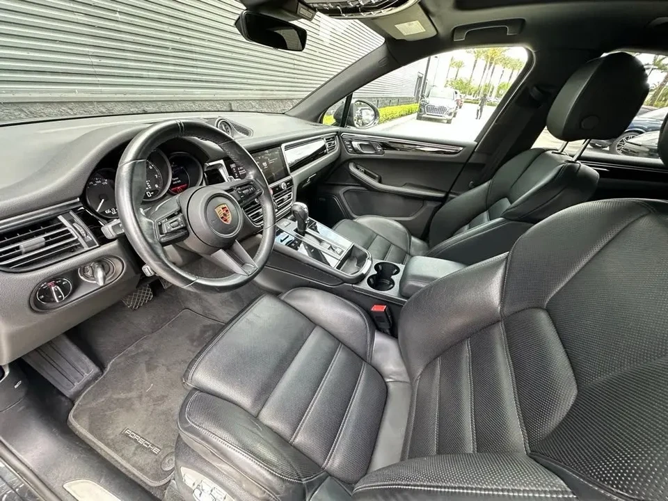 2024 Porsche Macan - Image 4 of 13