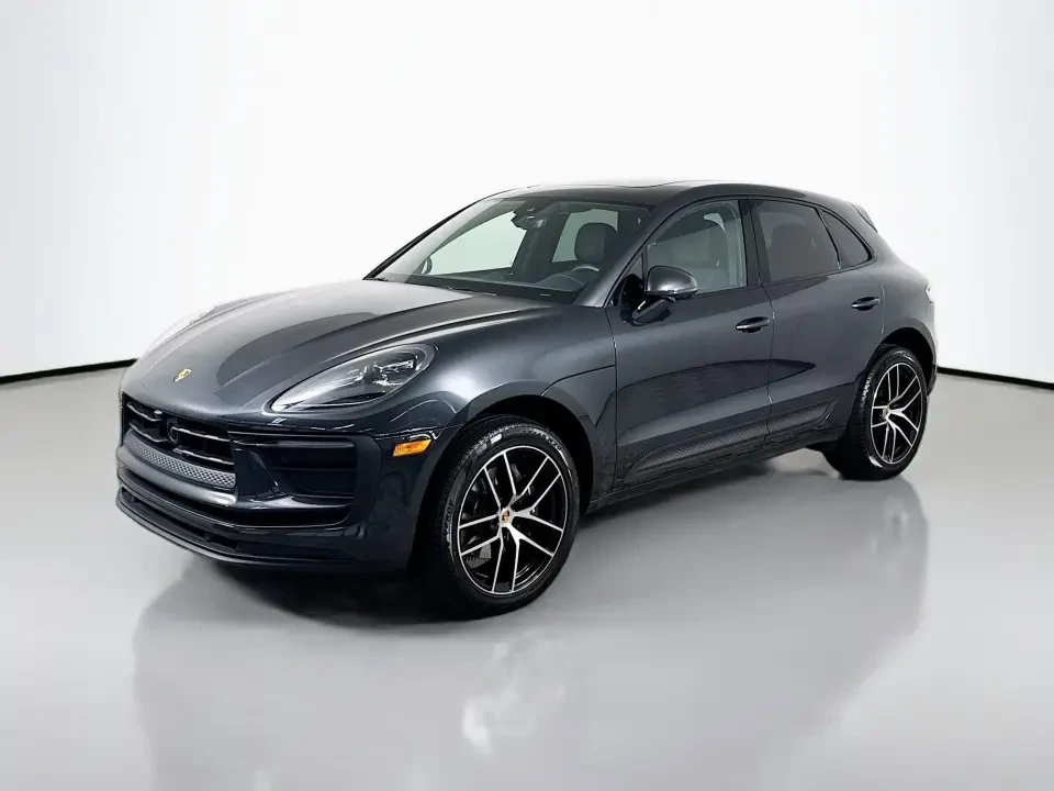2024 Porsche Macan - Image 11 of 13