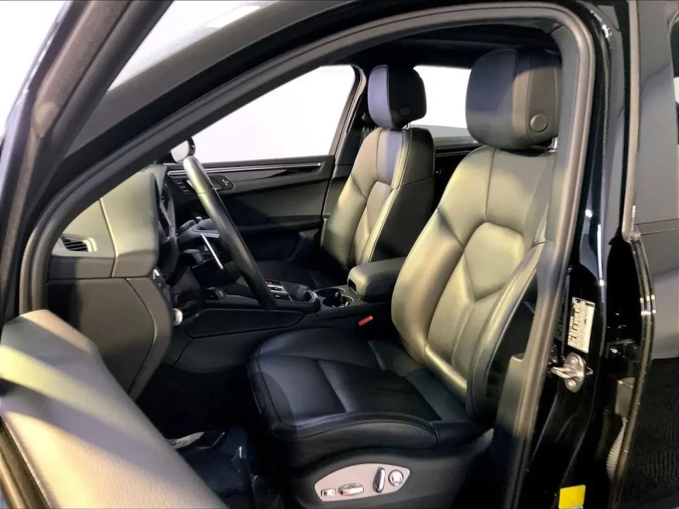 2024 Porsche Macan - Image 5 of 13