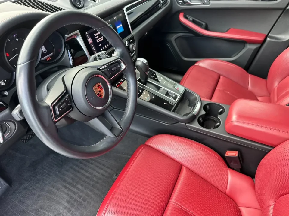 2024 Porsche Macan - Image 4 of 16