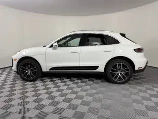 2024 Porsche Macan - Image 2 of 4