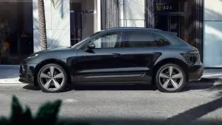 2024 Porsche Macan - Image 2 of 3