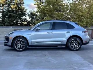 2024 Porsche Macan - Image 2 of 4