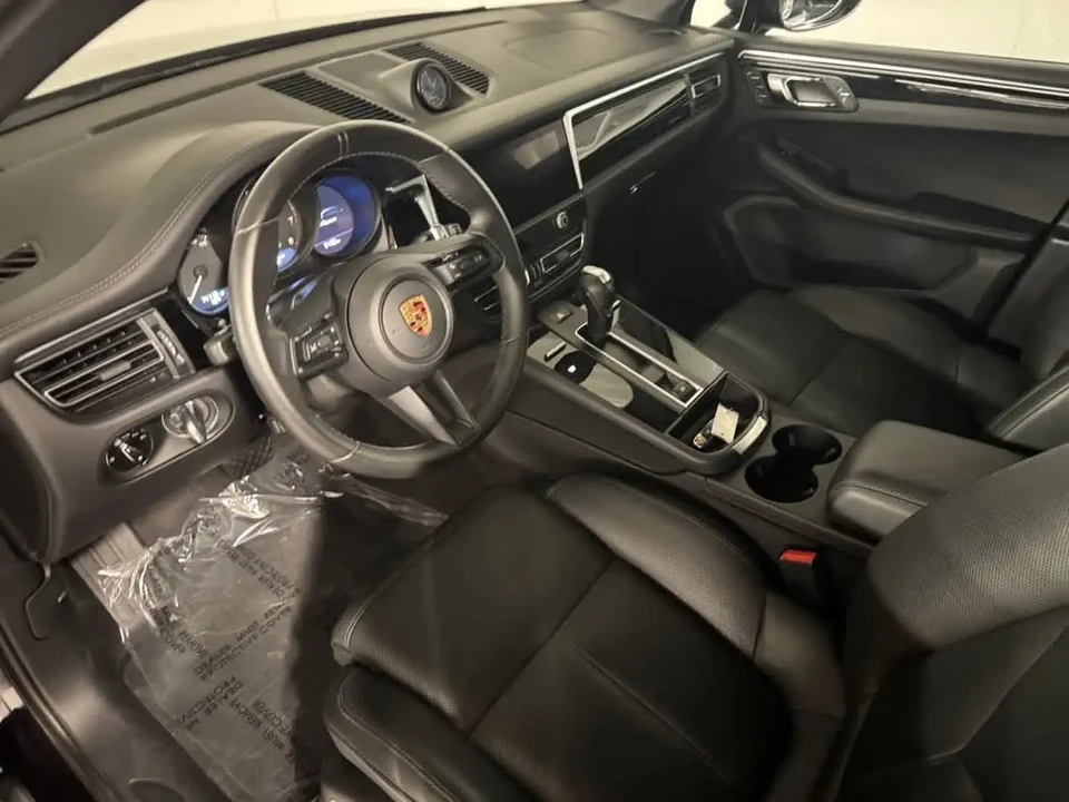 2024 Porsche Macan - Image 4 of 13