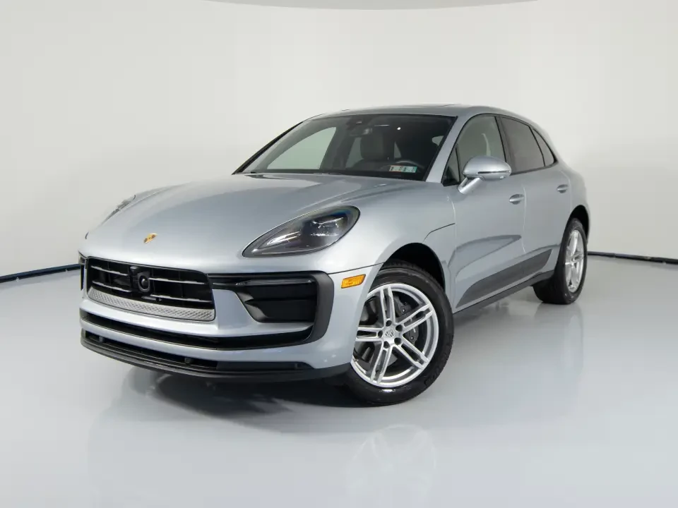 2024 Porsche Macan - Image 11 of 13