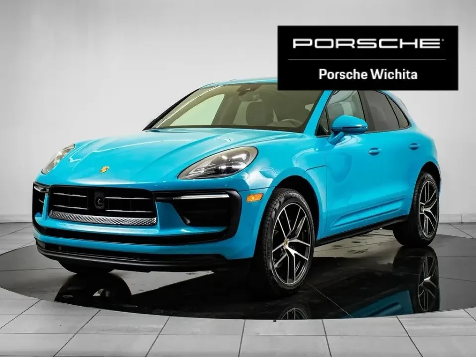 2024 Porsche Macan - Image 12 of 13