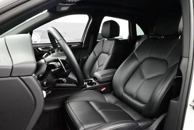 2024 Porsche Macan - Image 5 of 5