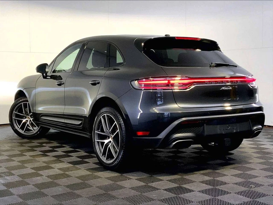 2024 Porsche Macan - Image 3 of 5