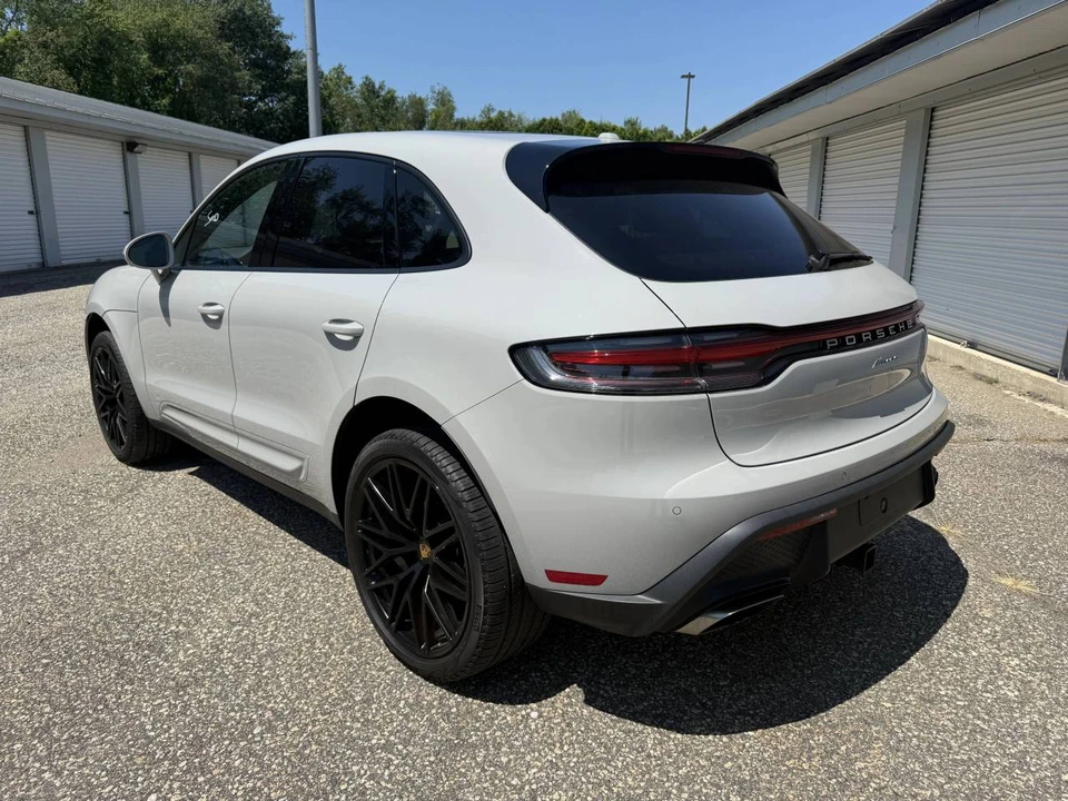 2024 Porsche Macan - Image 3 of 5