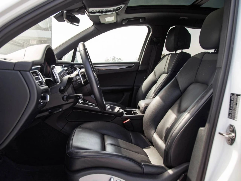 2024 Porsche Macan - Image 5 of 5