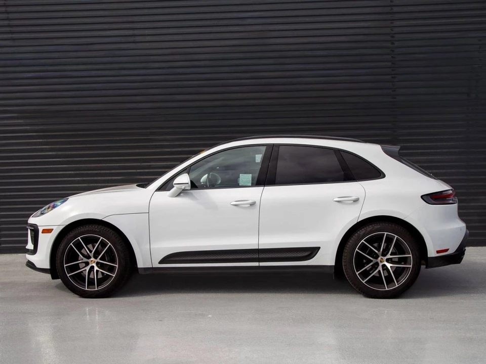 2024 Porsche Macan - Image 2 of 5