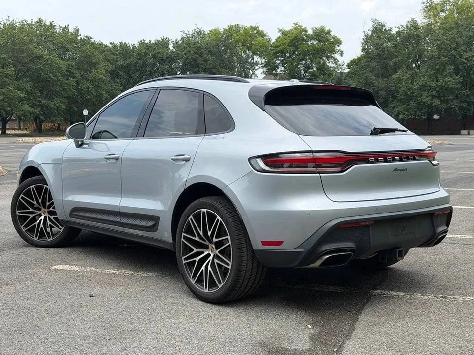 2024 Porsche Macan - Image 3 of 5