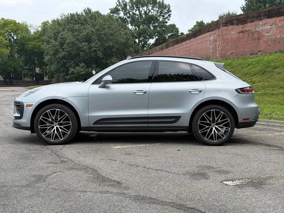 2024 Porsche Macan - Image 2 of 5