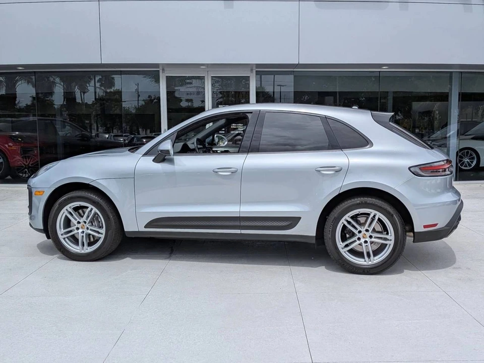 2024 Porsche Macan - Image 2 of 5