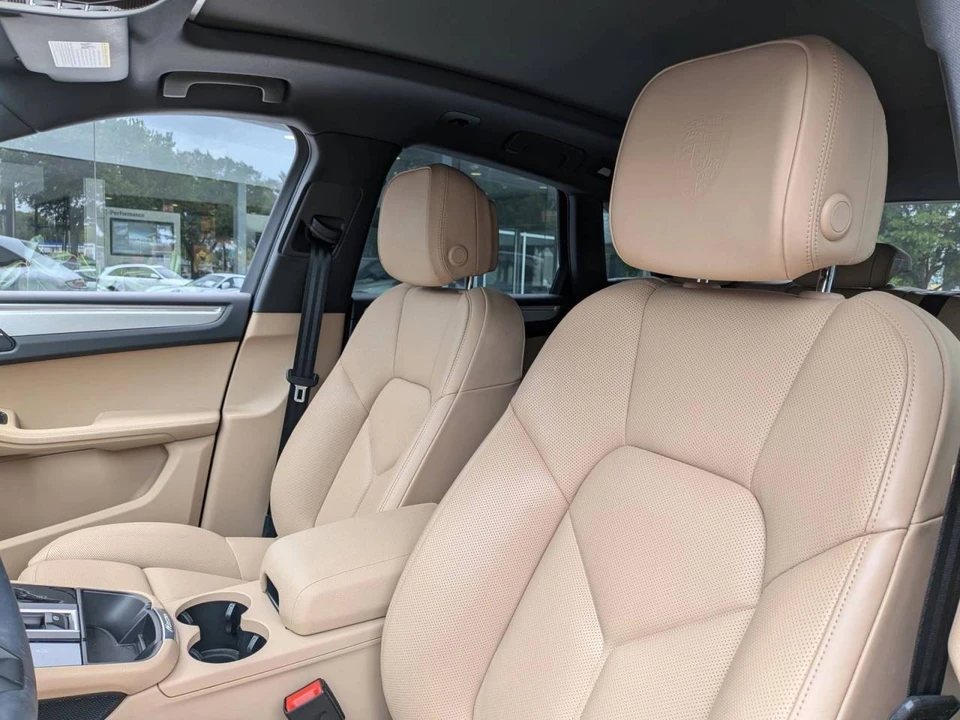 2024 Porsche Macan - Image 5 of 5