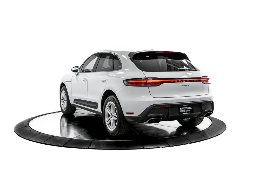2024 Porsche Macan - Image 3 of 5
