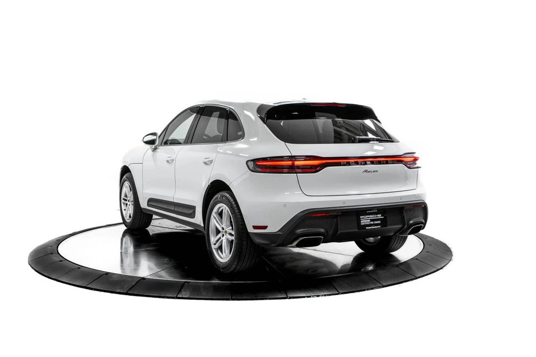 2024 Porsche Macan - Image 3 of 5