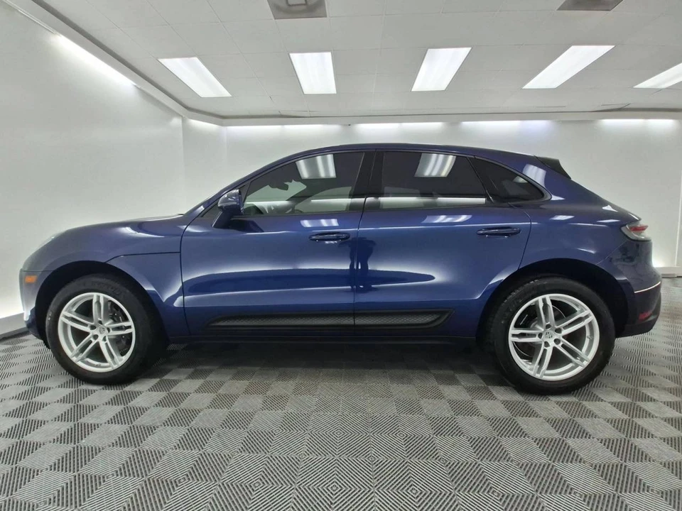 2024 Porsche Macan - Image 2 of 5