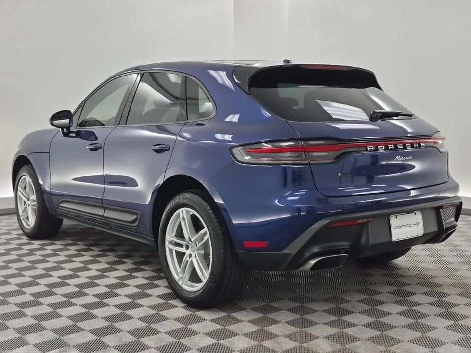 2024 Porsche Macan - Image 3 of 5