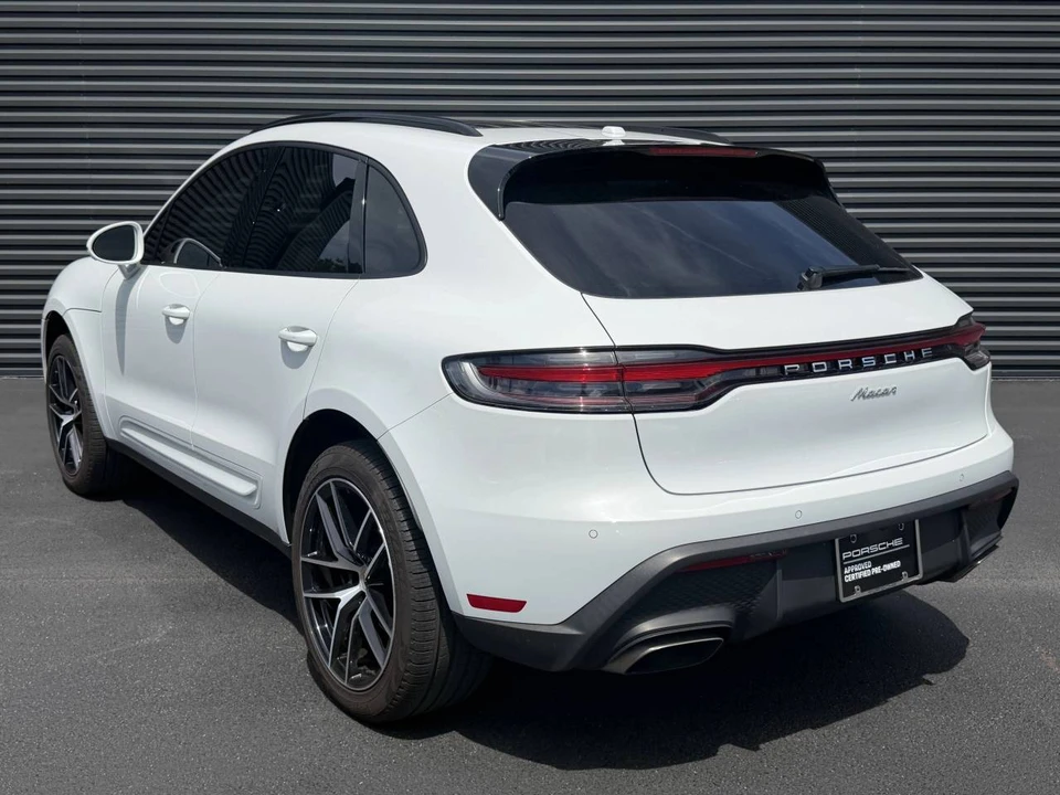 2024 Porsche Macan - Image 3 of 5