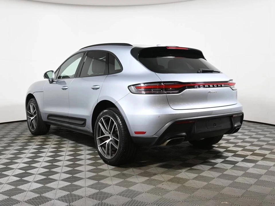 2024 Porsche Macan - Image 3 of 5