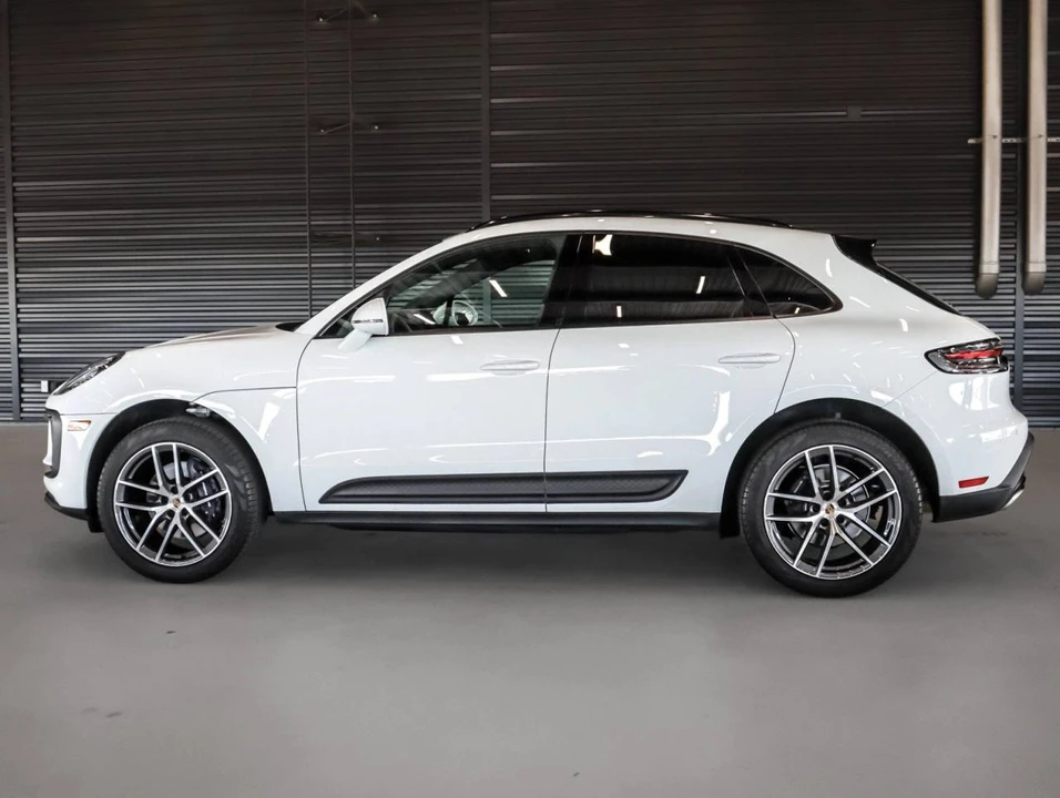 2024 Porsche Macan - Image 2 of 5