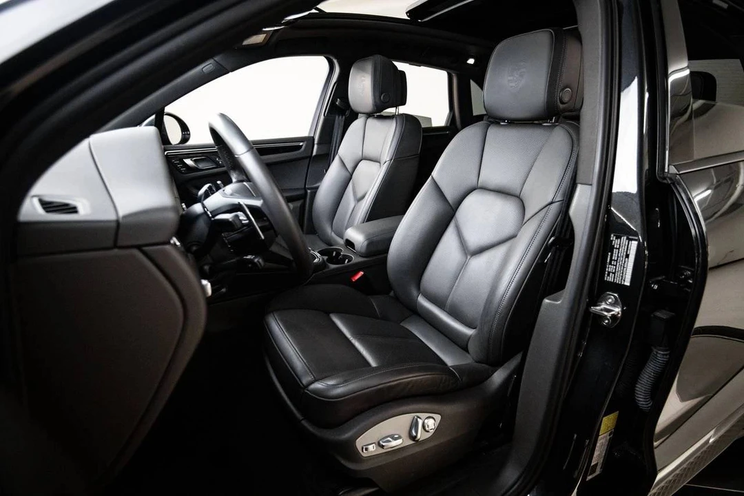 2024 Porsche Macan - Image 5 of 5