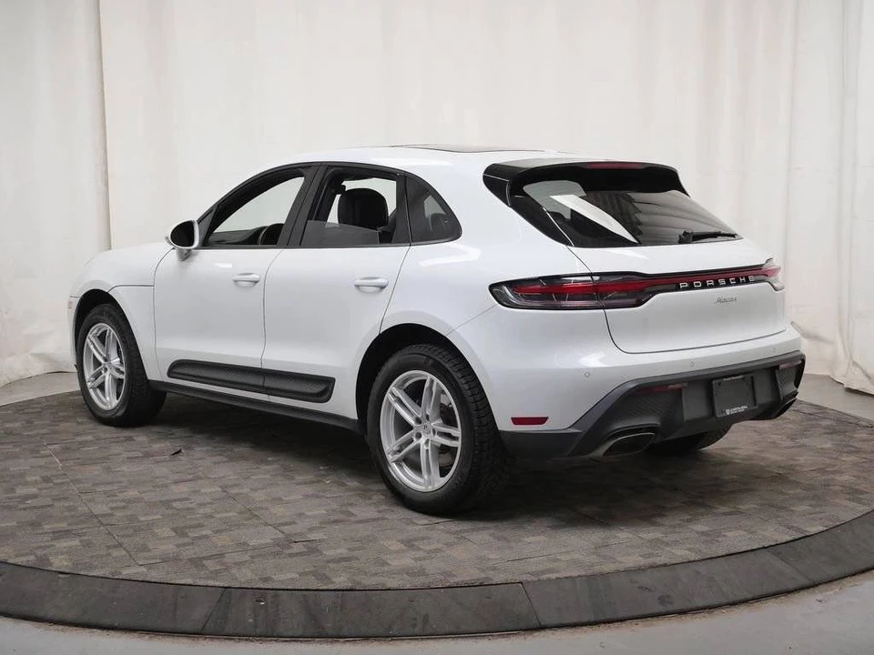 2024 Porsche Macan - Image 3 of 5