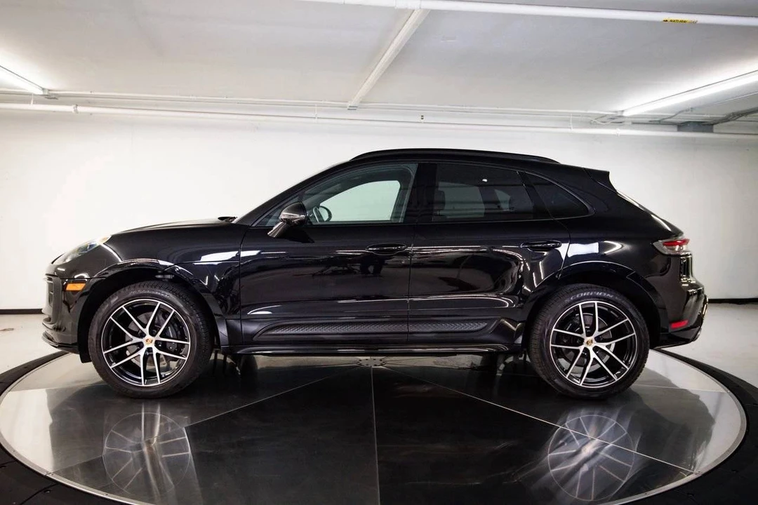 2024 Porsche Macan - Image 3 of 5