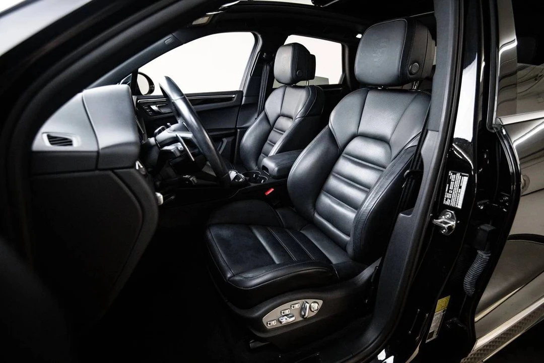 2024 Porsche Macan - Image 5 of 5
