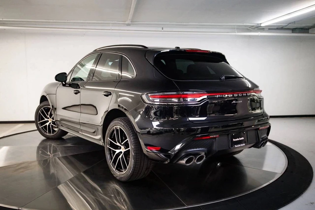 2024 Porsche Macan - Image 2 of 5