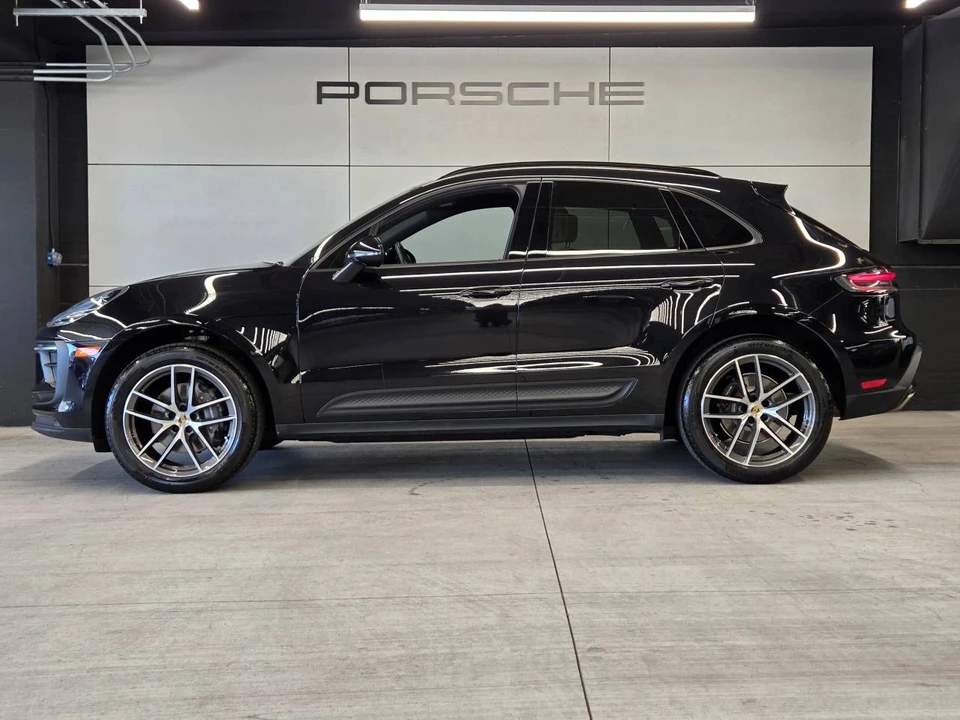 2024 Porsche Macan - Image 2 of 5