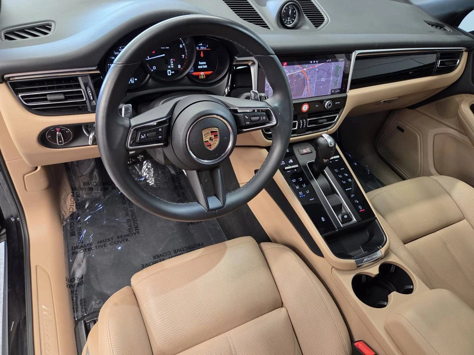2024 Porsche Macan - Image 4 of 5