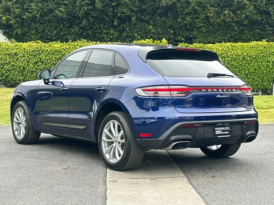 2024 Porsche Macan - Image 3 of 5