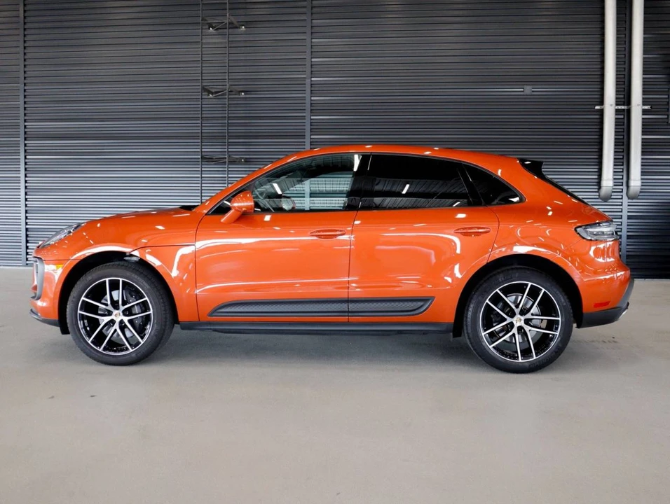 2024 Porsche Macan - Image 2 of 5